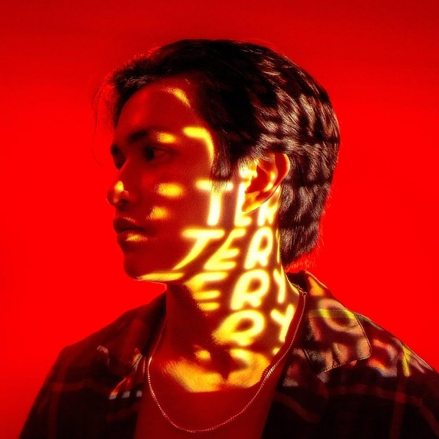 Paolo Sandejas drops first Tagalog song and music video, “Misteryo”