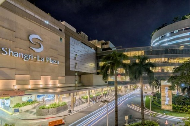 Shangri-La Plaza keeps essentials open for ECQ.