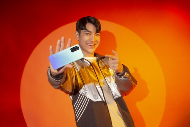 Filipino Gen Z stars share what they love about the Redmi Note 11