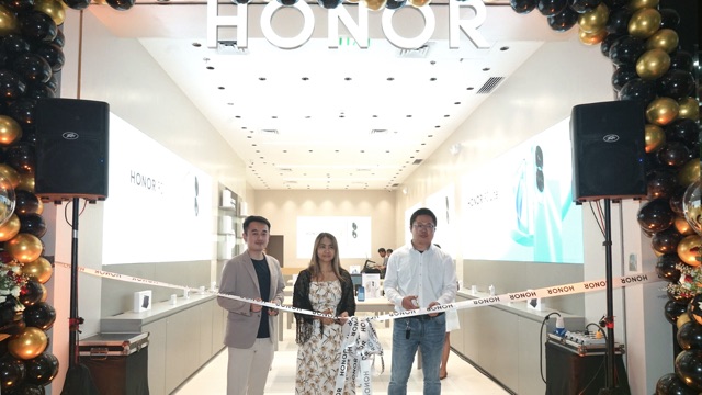 HONOR opens in the all-new SM City Sto. Tomas Batangas, aimsto dominate South 