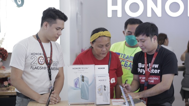 HONOR goes beyond Luzon and Visayas, opens Experience Store at Gaisano Mall of Davao!  