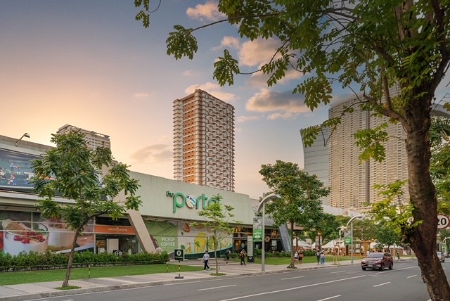 Elevating Work Environments: Greenfield Tower's Central Location and  Open Spaces Redefine the Future of Work