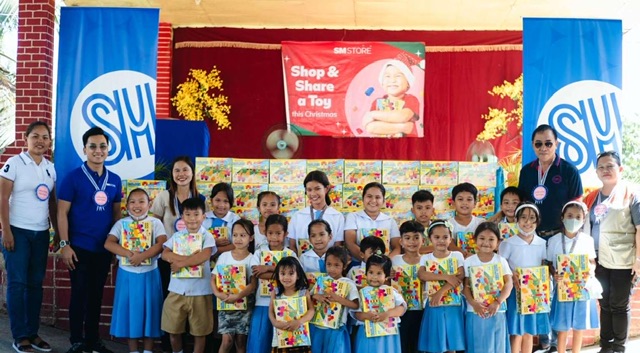 SM Store Celebrates Christmas with Shop & Share a Toy for Children