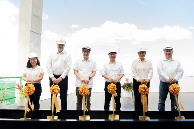 Aurelia Residences Celebrates Its Topping Off Ceremony