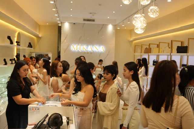 Mikana's First Physical Store Debut at Festival Mall