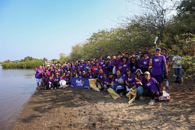 FedEx Volunteers Help Create a Better World through Clean-Up Efforts