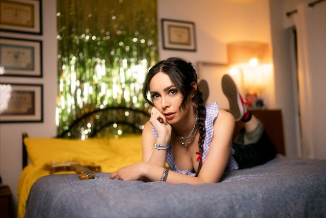 LØLØ ANNOUNCES DEBUT ALBUM 'falling for robots and wishing i was one' DUE OUT 7 JUNE