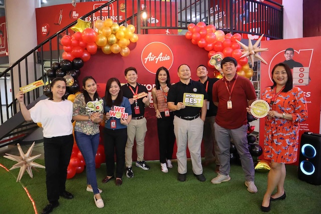 15 years and counting of World’s Best Service: AirAsia celebrates big win at Skytrax with PhP15 seat sale