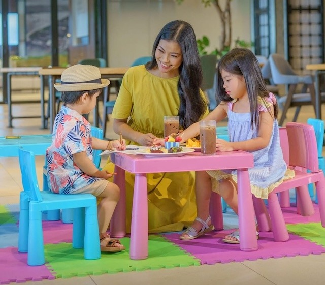 Treat Mom to Paradise this Mother’s Day at Discovery Resorts