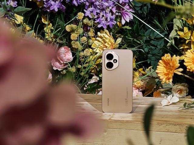 Here’s Why You Should Buy #YourAIPhone HONOR 400 5G