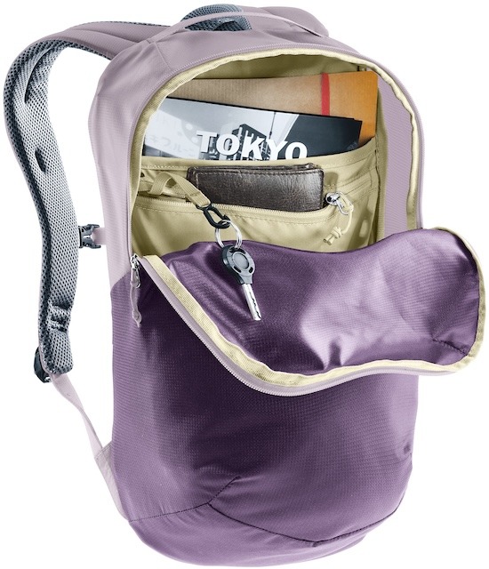 Holiday Gift Guide 2025: Sustainable Gifts for Hikers, Travelers & Urban Explorers Deuter