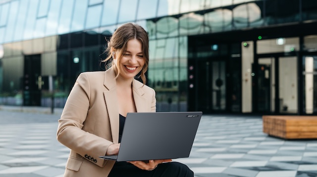 Acer Unveils Sub-1kg TravelMate P6 14 AI Business Laptop with New Acer Comfort Touch Design for Premium Luxury on the Move